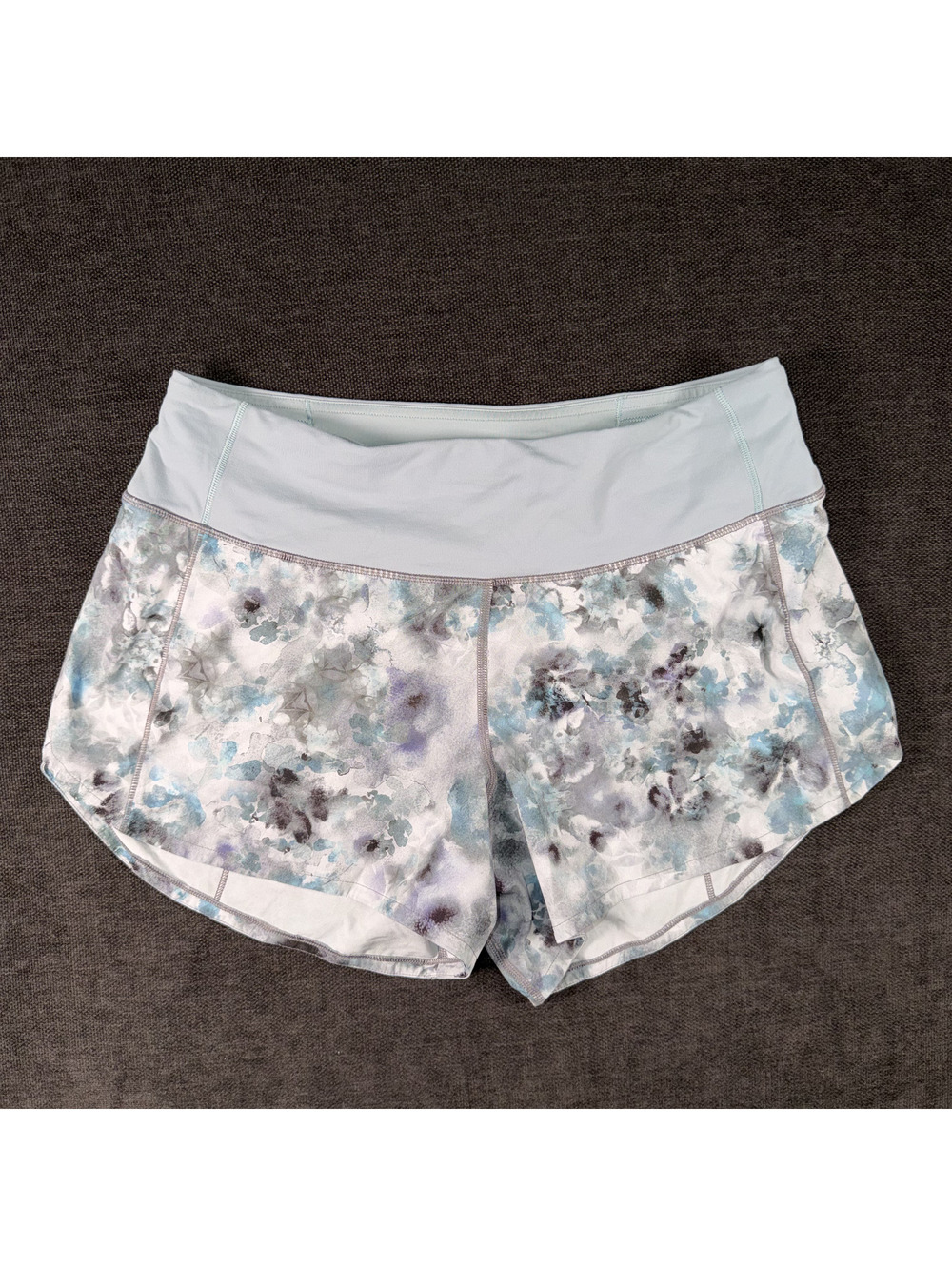 Lululemon Speed Up Shorts Size 6, Blue Floral Print